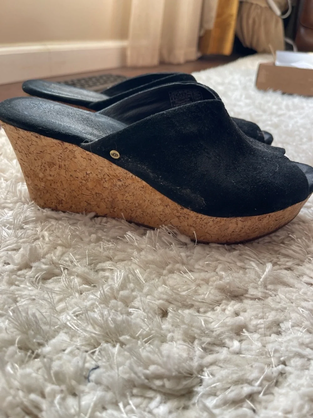 Ugg Suede Black Wedge Sandals Cork Heels Sz 9 - Picture 3 of 3